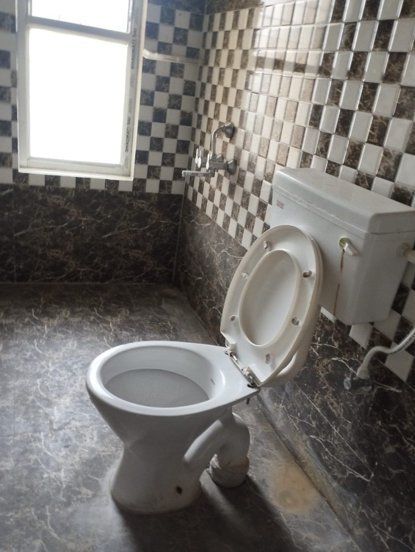 Unfurnished 3bhk in DakhinGaon, Kahilipara, Guwahati, Assam, India for Rent